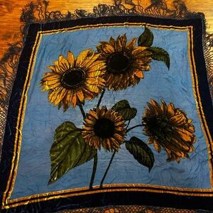 NWOT Gorgeous burnt out velvet and silk sunflower scarf /wrap